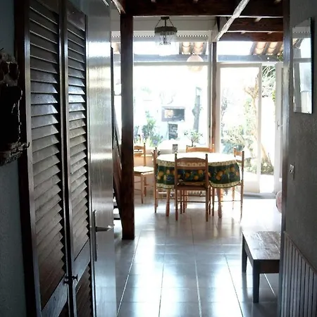 펜션 1 Bedroom Home For 6 아그